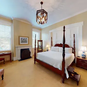 https://the-presidents-quarters-inn.top-hotels-in-savannah.com